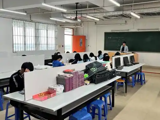 配套动态调整规划以更加合理高效的基础教育资源配置机制